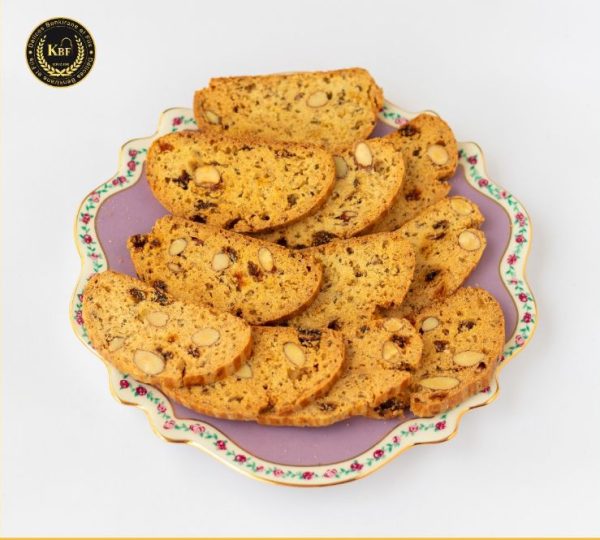 Fakass avec raisins et amandes